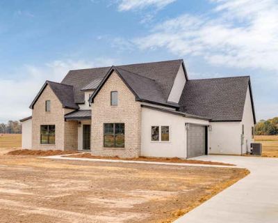 4 Bedroom 3BA 2330 ft Single Family Home For Sale in STERLINGTON, LA