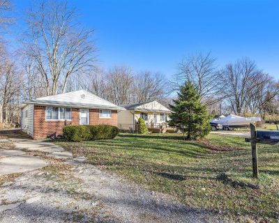 3 Bedroom 1BA 962 ft Single Family House For Sale in Chesterfield, MI