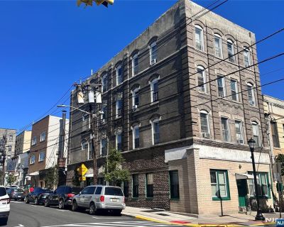 Commercial Property For Rent in Union City, NJ