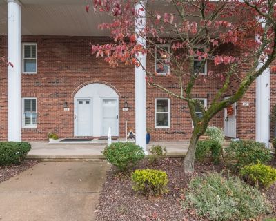 2 Bedroom 1BA 1659 ft Condo For Sale in Agawam, MA