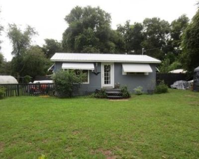 2 Bedroom 1BA 728 ft Single Family House For Sale in Silver Springs, FL