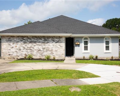 3 Bedroom 2BA 1649 ft Single Family House For Sale in Metairie, LA