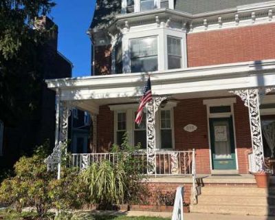 1 Bedroom 1BA 1500 ft Apartment For Rent in York, PA