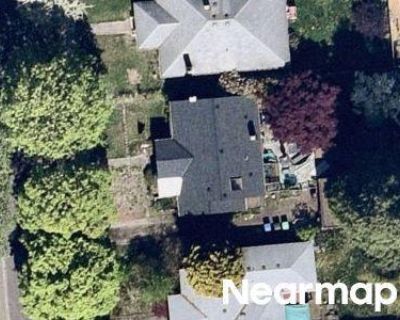 3 Bed 1.0 Bath Bankruptcy Property in Portland, OR 97202 - SE 21st Ave