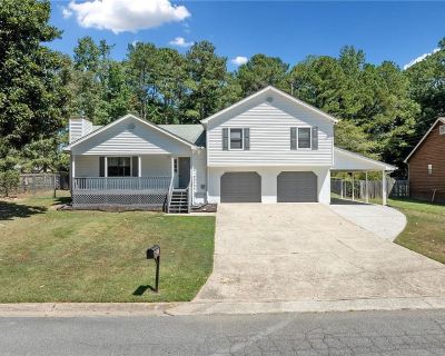 3 Bedroom 3BA 1996 ft Single Family Home For Rent in Lawrenceville, GA