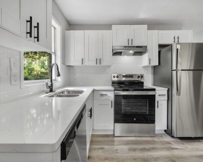 3 Bedroom 1BA 1140 ft Single Family House For Sale in Tallahassee, FL