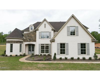 5 Bedroom 4BA 3232 ft² Residential For Sale in Holly Springs, MS