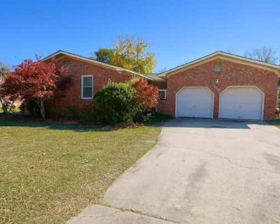 3 Bedroom 2BA 1596 ft Single Family Home For Sale in LEXINGTON, SC