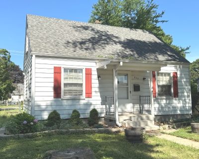 2 Bedroom 1BA 1044 ft Single Family House For Sale in Rochelle, IL