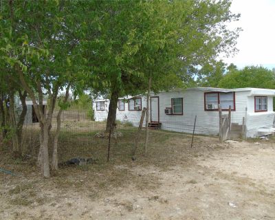 2 Bedroom 2BA 1051 ft Single Family House For Rent in Uhland, TX