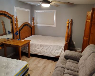 Mark DiBuono (Has a House) on iROOMit. Room in the 3 Bedroom 1BA House...