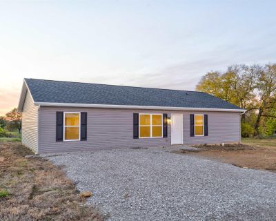 3 Bedroom 2BA 1365 ft Single Family House For Sale in Dale, IN