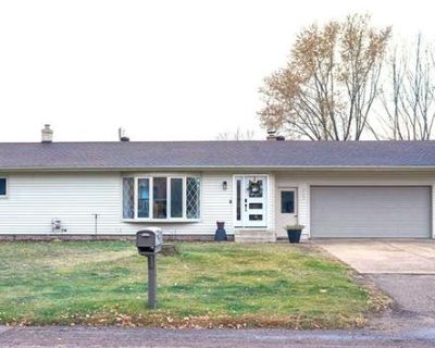 3 Bedroom 2BA 1875 ft Single Family Home For Sale in EAU CLAIRE, WI