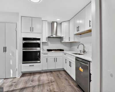 Pine Bark Ct, Cockeysville, Condo For Rent