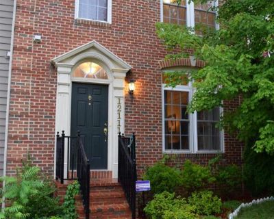 3 Bedroom 3BA 2560 ft Apartment For Rent in Clarksburg, MD