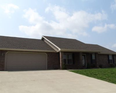 3 Bedroom 2BA 1700 ft Apartment For Rent in Waynesville, MO