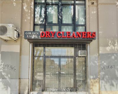 111 W 7th R10. Property for Rent in Los Angeles, CA for $2,100. This 232,000 square foot property was built in 1926 on a lot size of 0.9914.. Approximately 600 sq. ft. Ready to open for business immediately!. Lot Features ZeroToOneUnitAcre Water Source Public Lot Size Area 43184.0 Spa N Building Area Total 232000.0 Lot Size Acres 0.9914 Private Pool N Lot Size Source Assessor Waterfront Y/N N C...