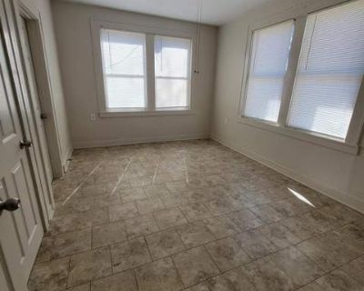 2 Bedroom 1BA 800 ft Pet-Friendly Apartment For Rent in Tyler, TX