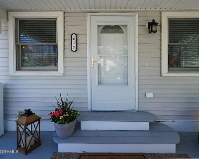 2 Bedroom 1BA 720 ft Furnished Pet-Friendly Single Family Home For Rent in Belmar, NJ