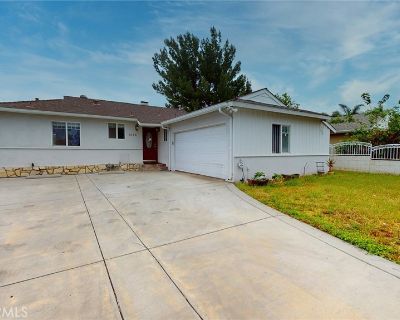 3 Bedroom 2BA 1201 ft Apartment For Rent in North Hollywood, CA