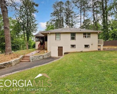 Private room with shared bathroom in a House, Atlanta, GA 30311