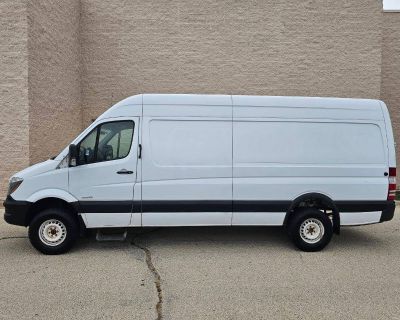 Used 2016 Freightliner Sprinter Cargo Van 2500