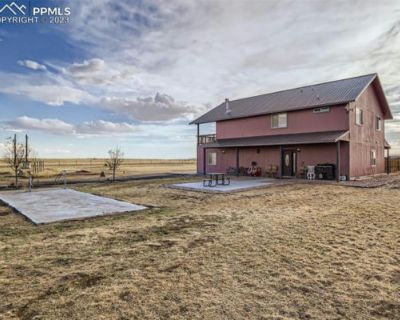 3 Bedroom 3BA 2760 ft Single Family Home For Sale in Yoder, CO