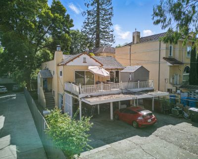 1 Bedroom 2592 ft Studio For Sale in BURLINGAME, CA