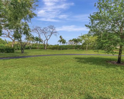 2 Bedroom 2BA 990 ft House For Rent in Delray Beach, FL
