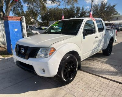 2018 Nissan Frontier Crew Cab SV Pickup 4D 5 ft