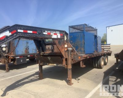 2012 PJ Trailers T/A Gooseneck Flatbed Trailer