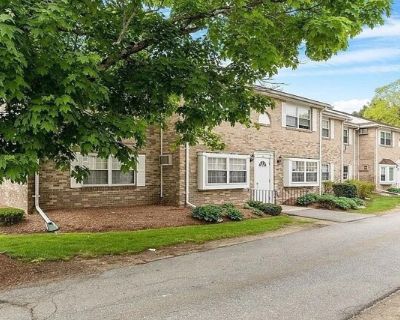 A Washington Park Dr Apt,andover, Condo For Rent