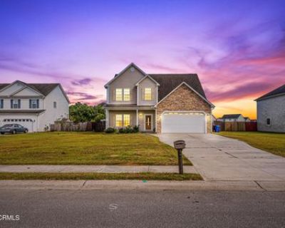 165 Prelude Dr, Richlands, NC 28574