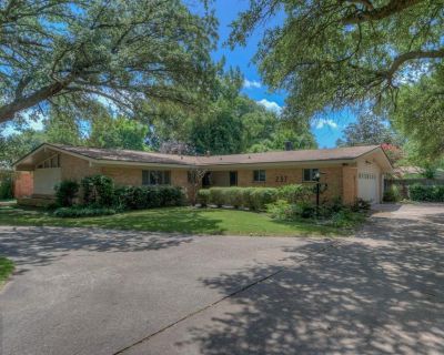 3 Bedroom 2BA 2279 ft Single Family House For Sale in Shreveport, LA