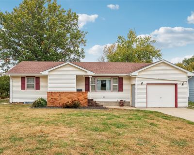 3 Bedroom 1BA 988 ft Single Family House For Sale in Winterset, IA