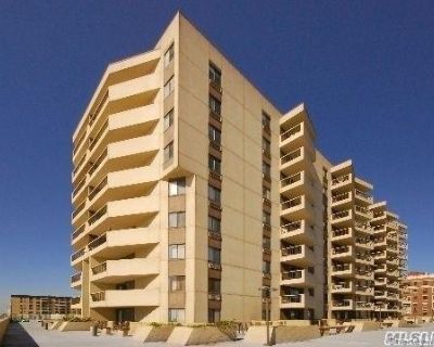 3 Bedroom 1BA 770 ft Apartment For Rent in Long Beach, NY