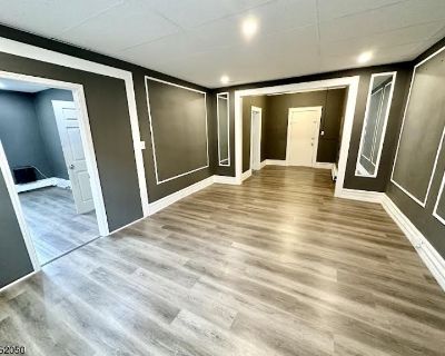 2 Bedroom 1BA 900 ft Apartment For Rent in Montclair, NJ