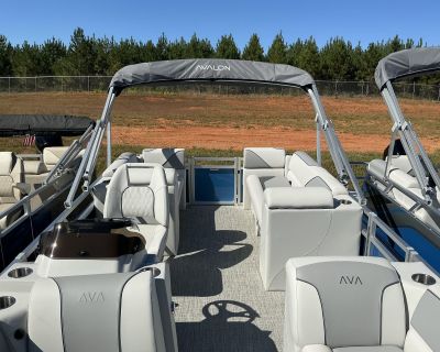 2025 Avalon VENTURE QUAD LOUNGER