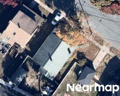 2 Bed 1.0 Bath Preforeclosure Property in Peabody, MA 01960 - Columbia Blvd