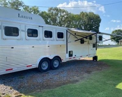 2019 Lakota Charger 8411RK 4 Horse Trailer With Living Quarters