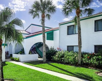 2 Bedroom 2BA 983 ft Furnished Condominium For Sale in SEBRING, FL