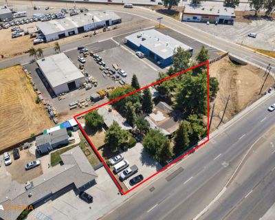 5793 ft Commercial Property For Sale in Bakersfield, CA