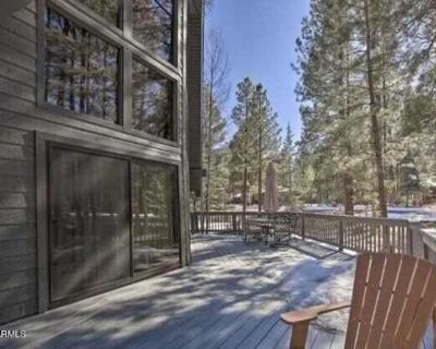 3 Bedroom 2BA 1338 ft Furnished Apartment For Rent in Pinetop Country Club, AZ