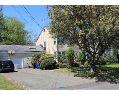 4 Bed 3.5 Bath Preforeclosure Property in Fairfield, CT 06825 - Lockwood Rd