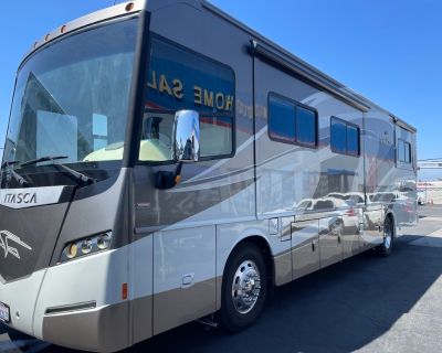 2013 Winnebago MERIDIAN 36M