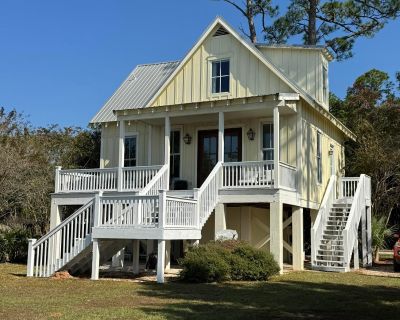 1 Bedroom 2BA 1470 ft Apartment For Rent in Fairhope, AL