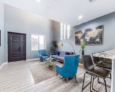 3 Bedroom 2.5BA Pet-Friendly House Vacation Rental in La Dolce Vita #301, Phoenix,...