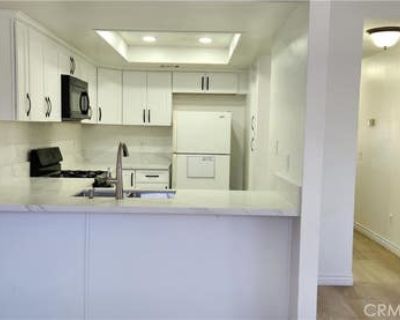 2 Bedroom 1BA 945 ft Condominium For Sale in LAKE ELSINORE, CA