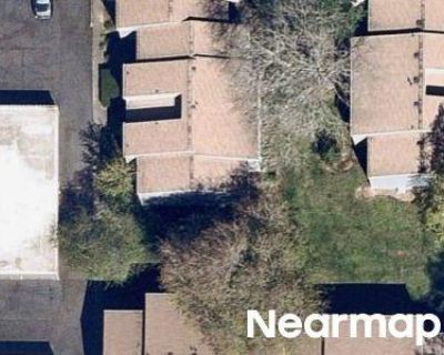 1 Bed 1 Bath Preforeclosure Property in Portland, OR 97236 - SE 138th Ave Apt 25