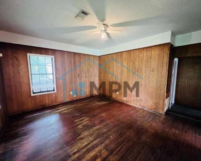 104 Linderman Avenue. image_url. W/D hookup Range Oven Refrigerator Unit Amenities oven range refrigerator w/d hookup Property Amenities on-site laundry. 3 Bedroom. 1 Bathroom. 874 ft